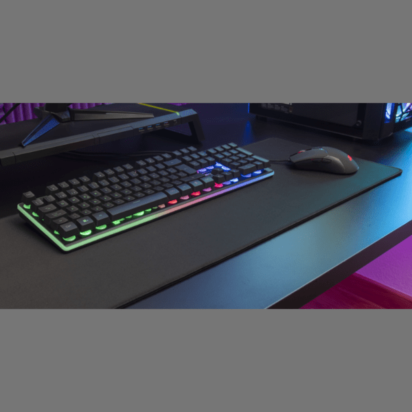 Exemple d'utilisation du tapis de souris Mars Gaming MMPXL noir sur un bureau